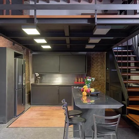 Daire Iflat Spacious And Unique Loft In Trastevere
