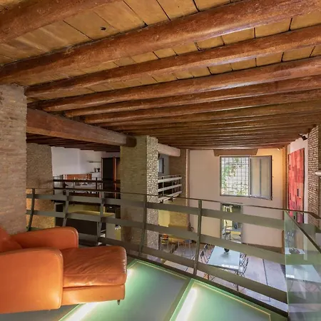Daire Iflat Spacious And Unique Loft In Trastevere Roma